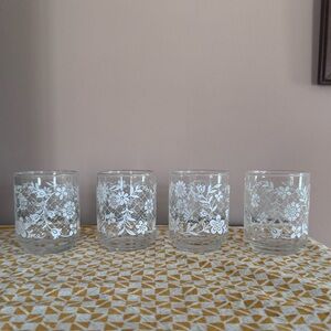 *VINTAGE* Floral Patterned Glass Tumblers